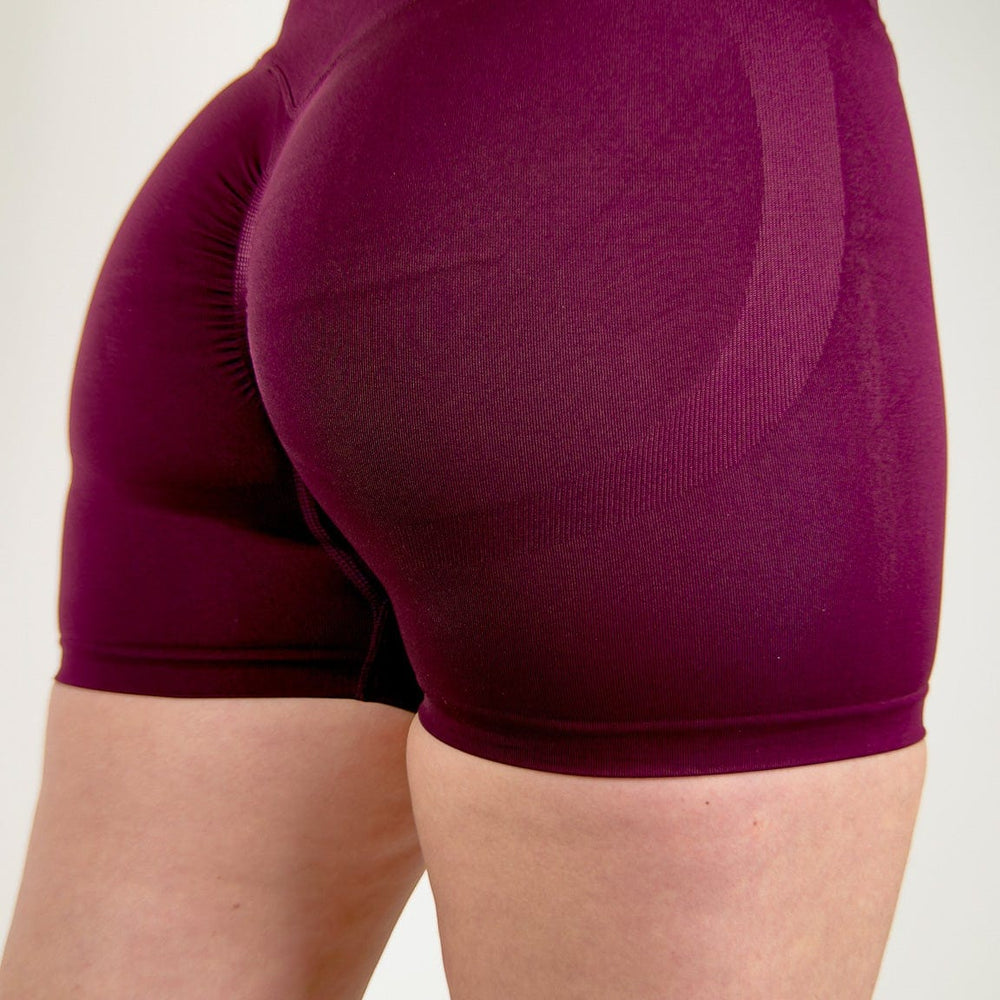 
                      
                        Allure Shorts Plum L
                      
                    