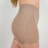 Performance Shorts Latte